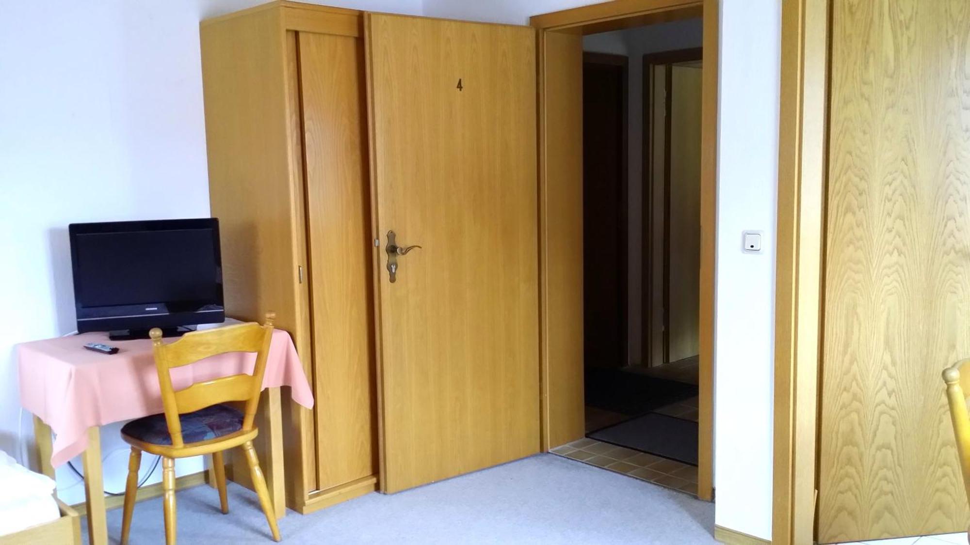 Landgasthof Zum Hirschen Hafenlohr Chambre photo