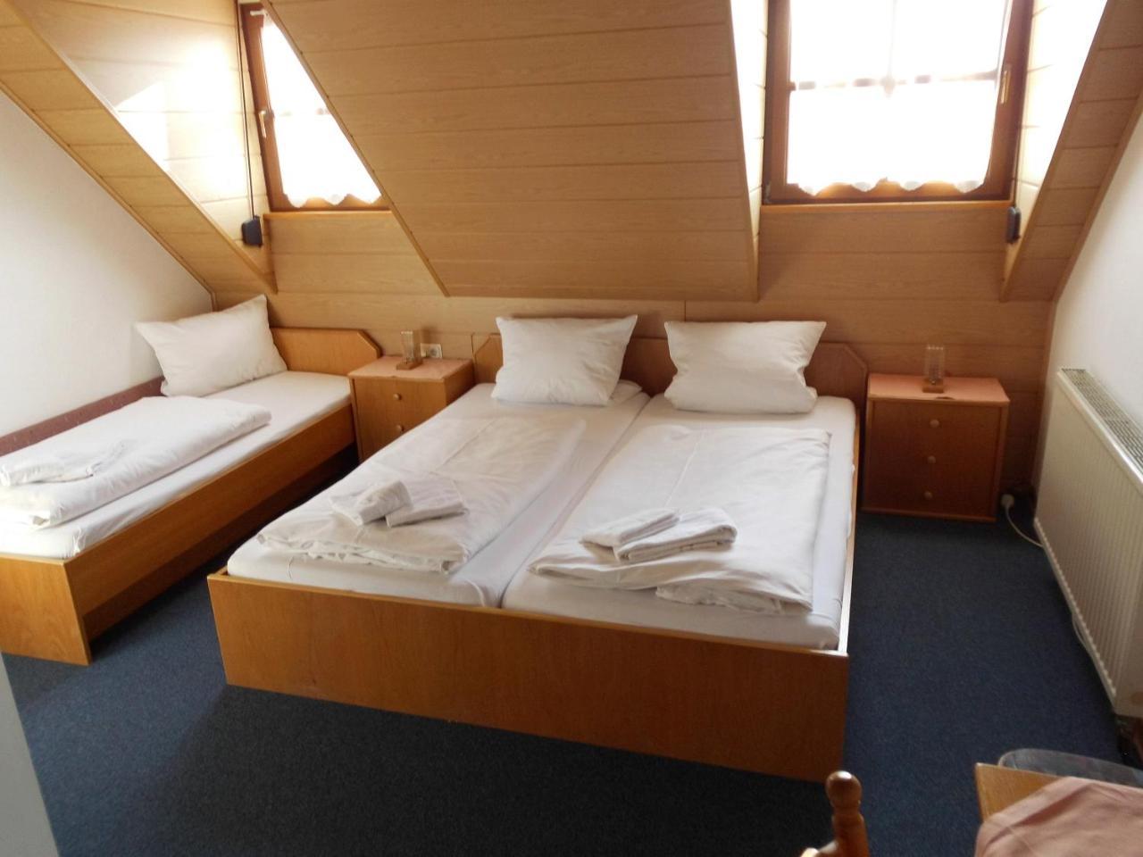Landgasthof Zum Hirschen Hafenlohr Extérieur photo